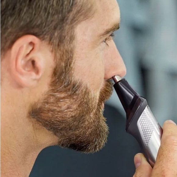 Philips Norelco Multigroom Titanium blades All-in-one 18 in 1 Trimmer New Sealed - Picture 8 of 10